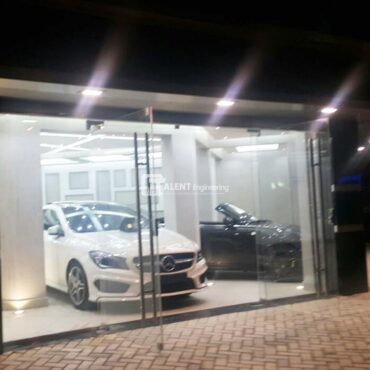 AUTOMOTIVE SHOWROOM
