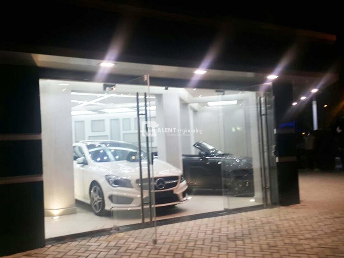 AUTOMOTIVE SHOWROOM